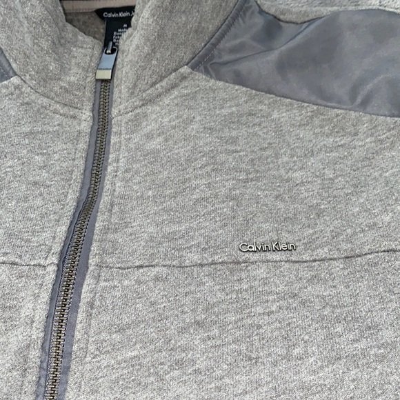 Calvin Klein Logo Zip Sweater - Picture 2 of 5